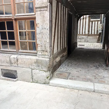 Apartment Rue Saint - Cathedrale - Cour